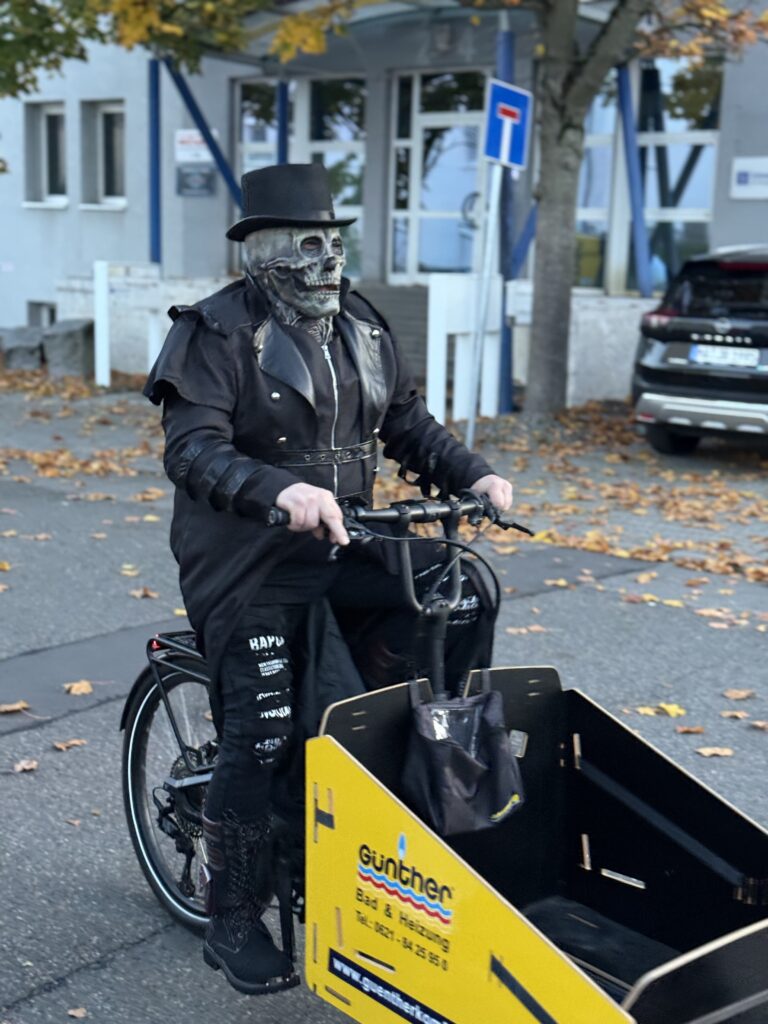 Fleißig, emissionsfrei und für jeden Spaß zu haben – von Halloween bis Advent